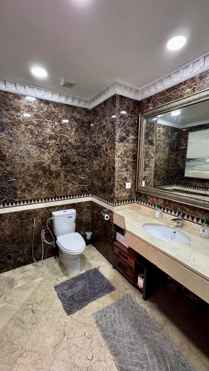 Lux Apt, Prime Location, Jacuzzi