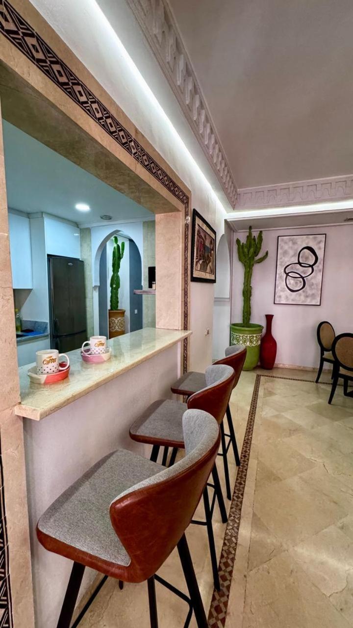 Lux Apt, Prime Location, Jacuzzi *