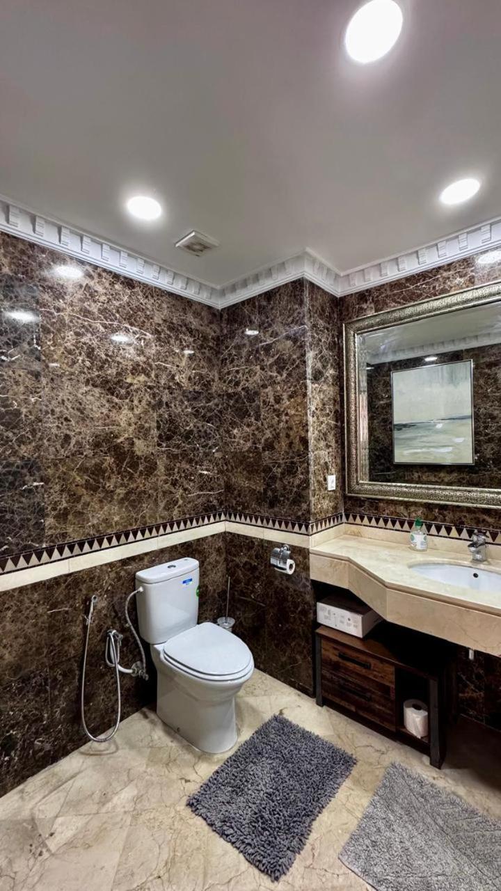 Lux Apt, Prime Location, Jacuzzi *